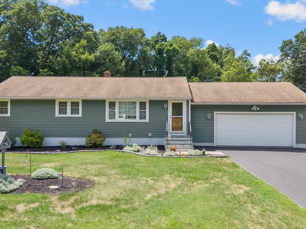 40 Country Way, North Haven, CT 06473