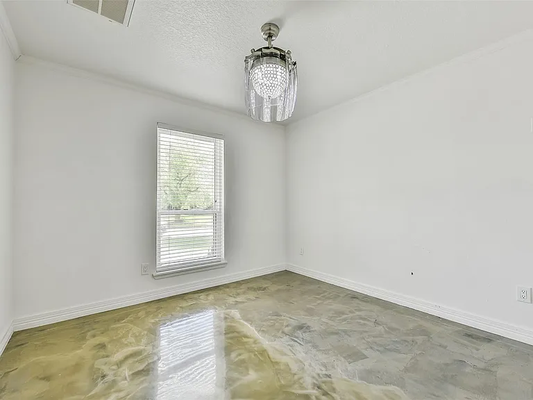 515 Valley Dr — Photo 22