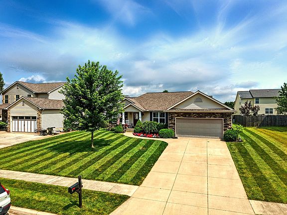 2nd image of 18 Wildflower Dr