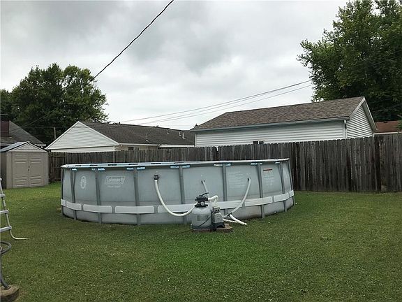 4th image of 4522 Caddington St