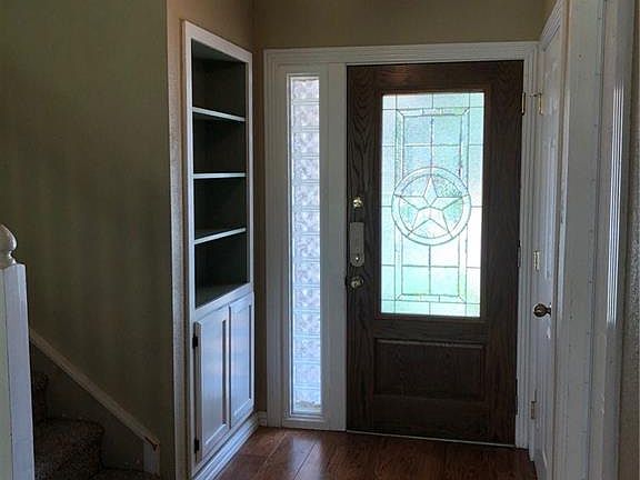 3rd image of 105 Blanco Dr