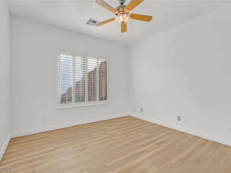 2184 Pont National Dr — Photo 21