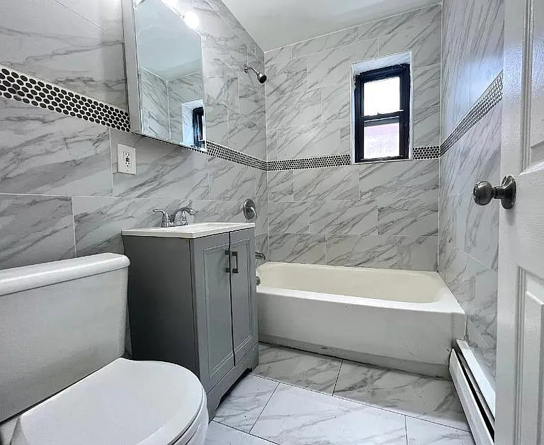 3 bed, 750 sqft, $1,895 — Photo 2