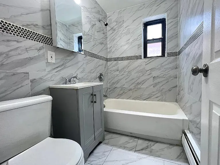 130 Chancellor Ave #5A — Photo 2