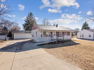113 Jackie Ave, Elk Run Heights, IA 50707