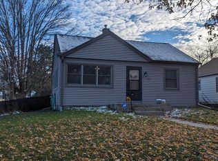 433 Maple Ave, Hartford, WI 53027