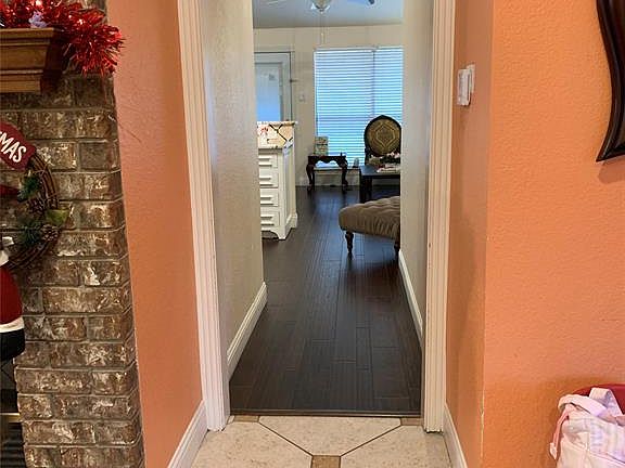 4th image of 3801 Parkmont Dr