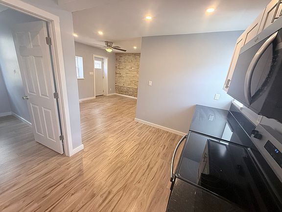 5th image of 815 Jackson St #2