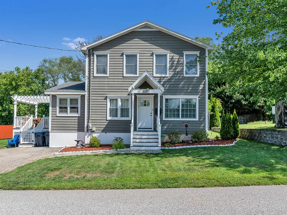 31 Leavitt Ave