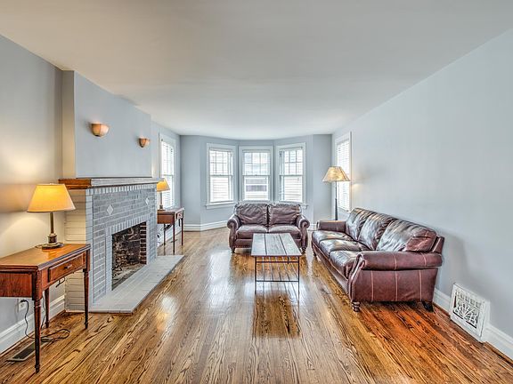 5th image of 7755 Jerome Ave