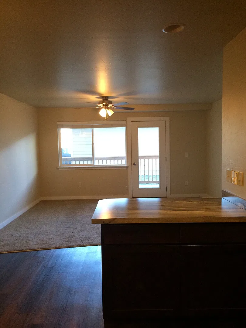 2224 Baxter Springs — Photo 3