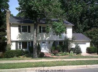 6108 Holly Tree Dr, Alexandria, VA 22310