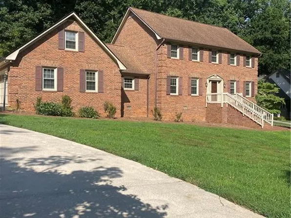 486 Windsor Park Rd, Kernersville, NC 27284
