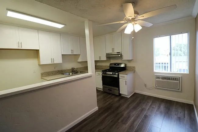 Villa Vista Apartments — Photo 3