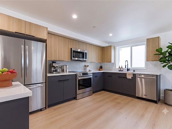 3rd image of 1332 S Longwood Ave #3