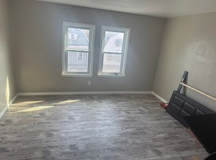 52 Hilton St FLOOR 3, East Orange, NJ 07017