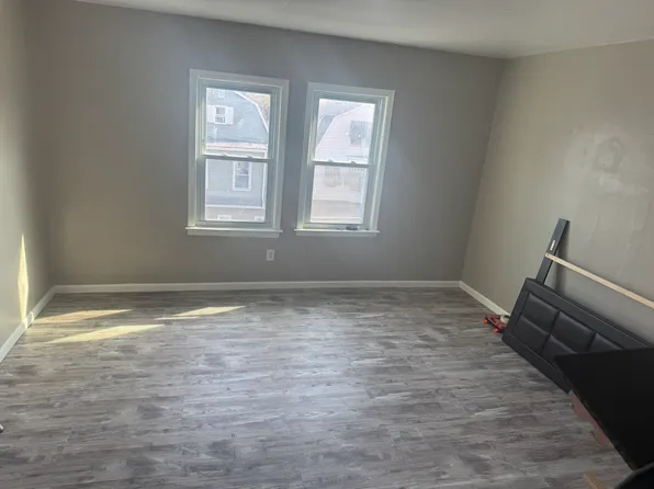 52 Hilton St, East Orange, NJ