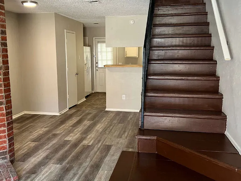 10500 Lake June Rd #I7 — Photo 4