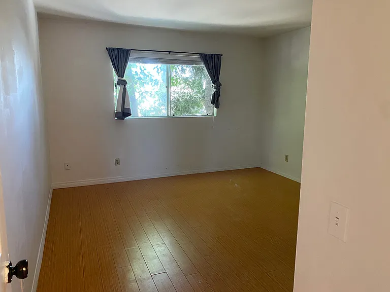 14116 Tiara St #6 — Photo 22