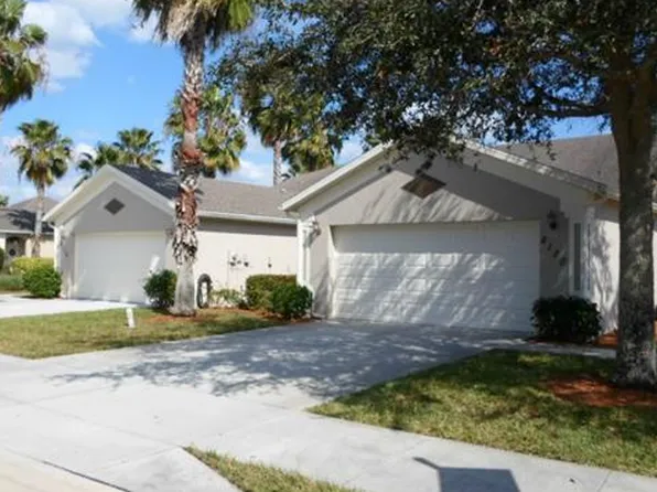 8124 Tauren Ct, Naples, FL 34119