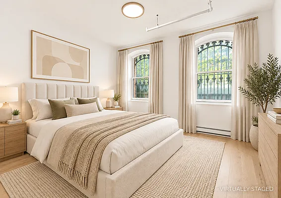 Bedroom, photo 1