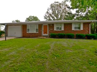 10016 Zenith Ct, Saint Louis, MO 63123