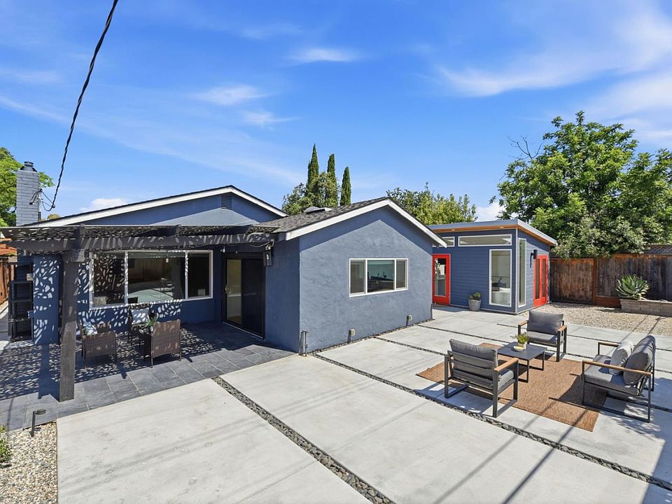 1st image of 2740 Lucena Dr