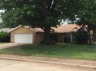 3421 Meadow Ln, Edmond, OK 73013