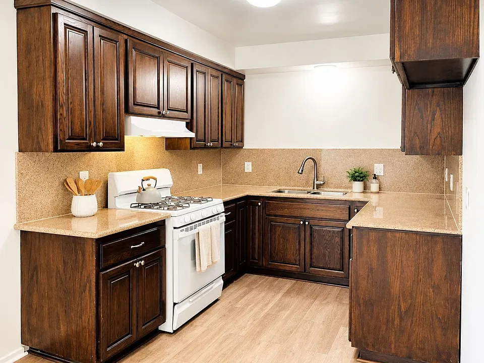 Move-In Ready 1 Bed And 2 Bath Units At 26110 Narbonne Ave Lomita, Ca 90717