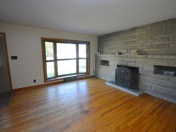 2nd image of 1130 E Fairview Ave