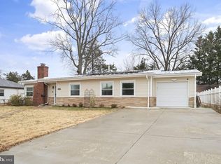 6703 Cimarron St, Springfield, VA 22150