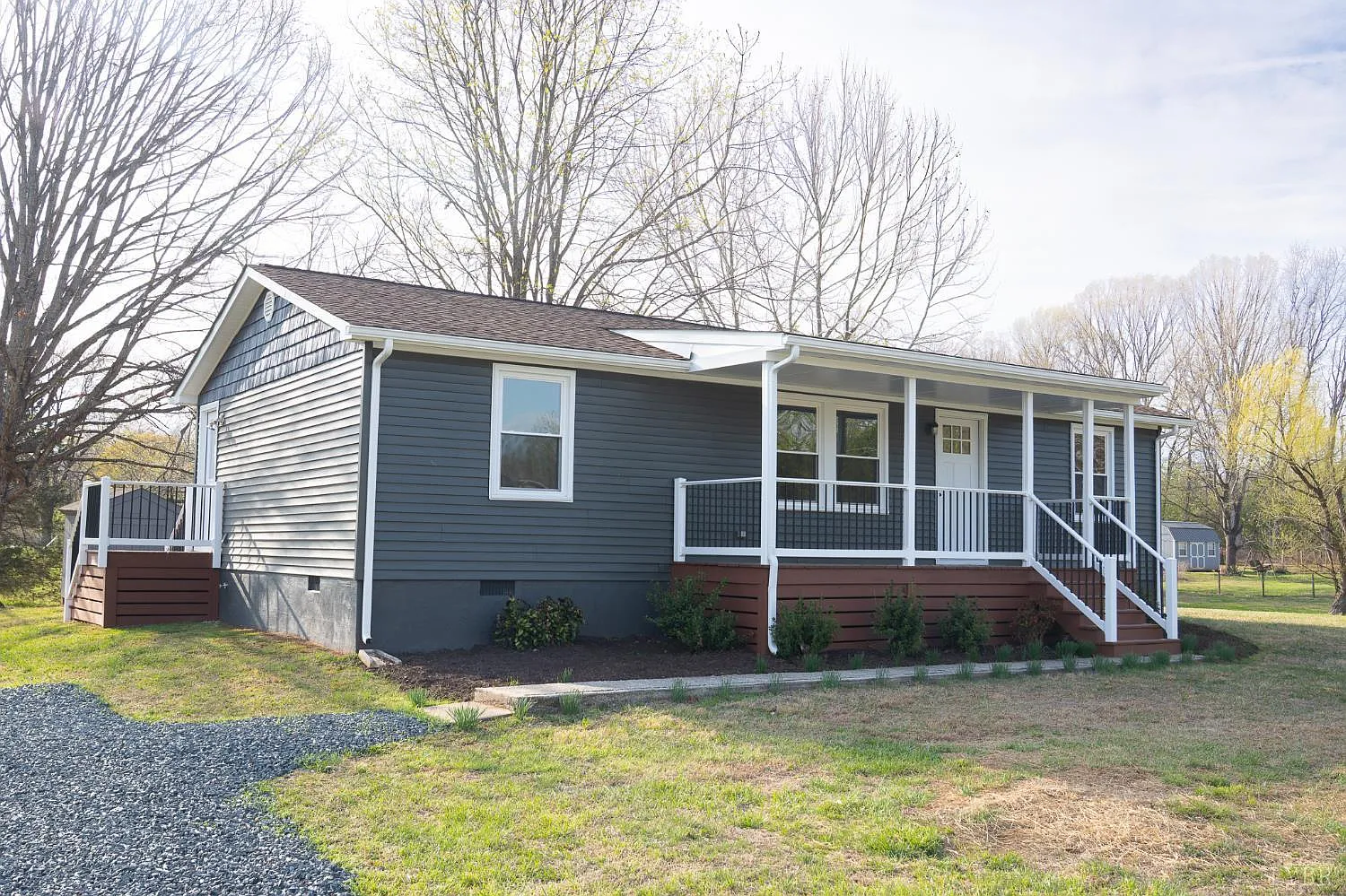 405 Spring Mill Rd photo 1