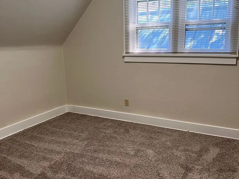 1455 NW Harrison Blvd — Photo 13