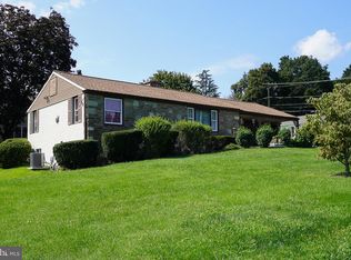 708 Orchard Ln, Feasterville, PA 19053