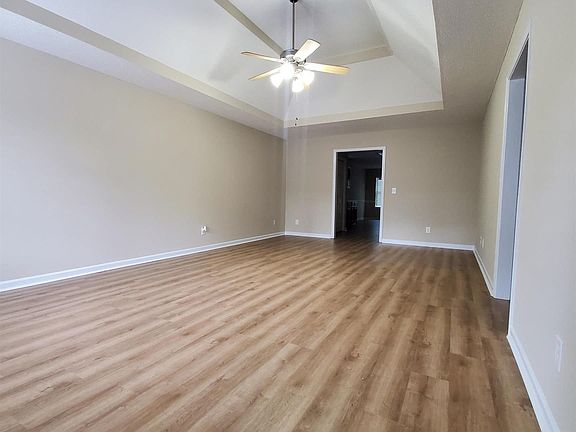4th image of 108 Rolling Woods Cir