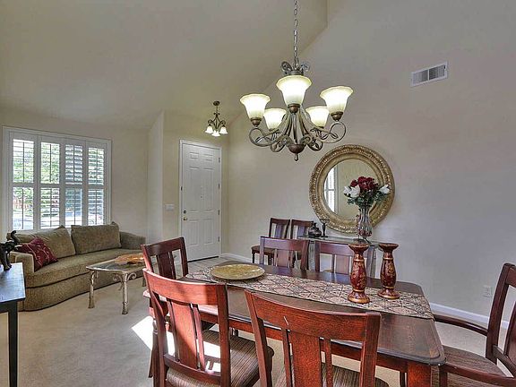 4th image of 3291 Woodmere Dr