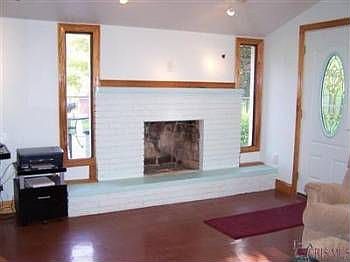 5th image of 3764 Saint Nicholas Dr