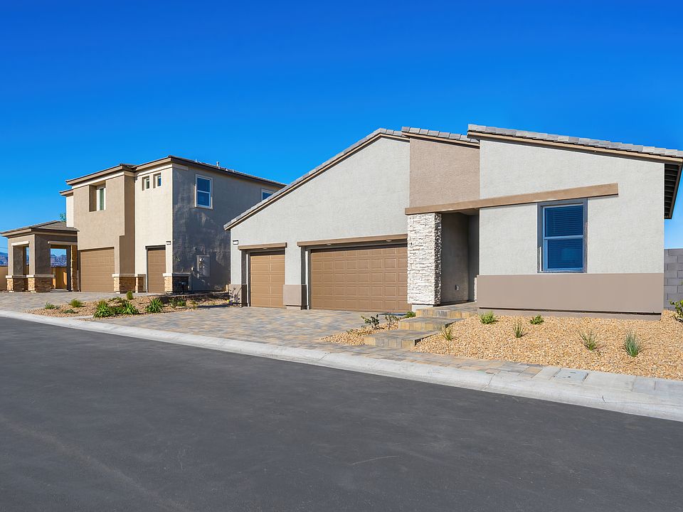 Pointe Alia Sunstone Streetscape 3of3