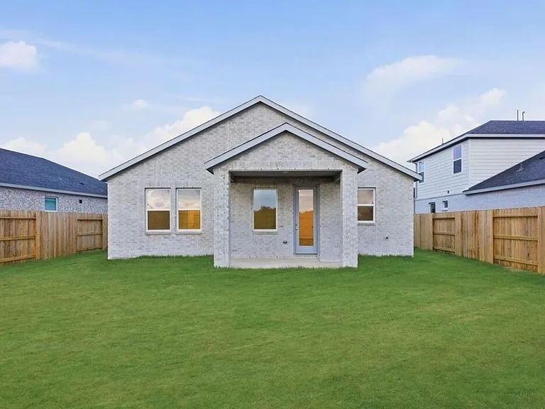 21510 Coronado Green Dr — Photo 12