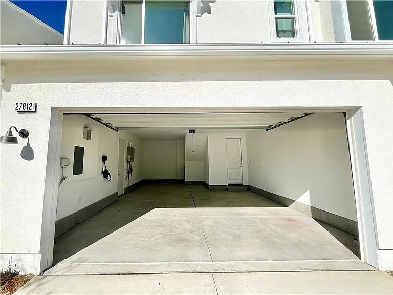 27812 Marquee Dr — Photo 29