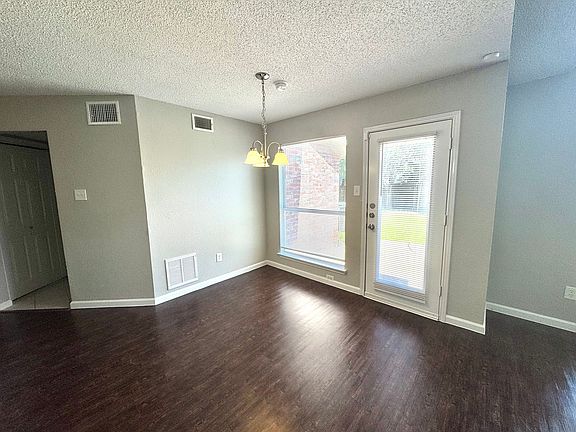 3rd image of 2132 Birch Bnd