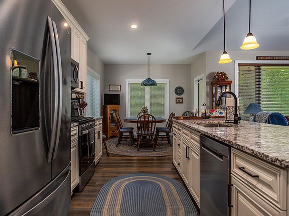 4th image of 3904 Tanglewood Pl