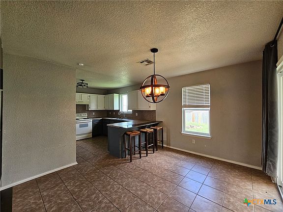 5th image of 2611 Larissa Dr