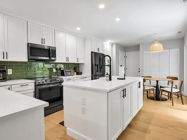Chef's kitchen