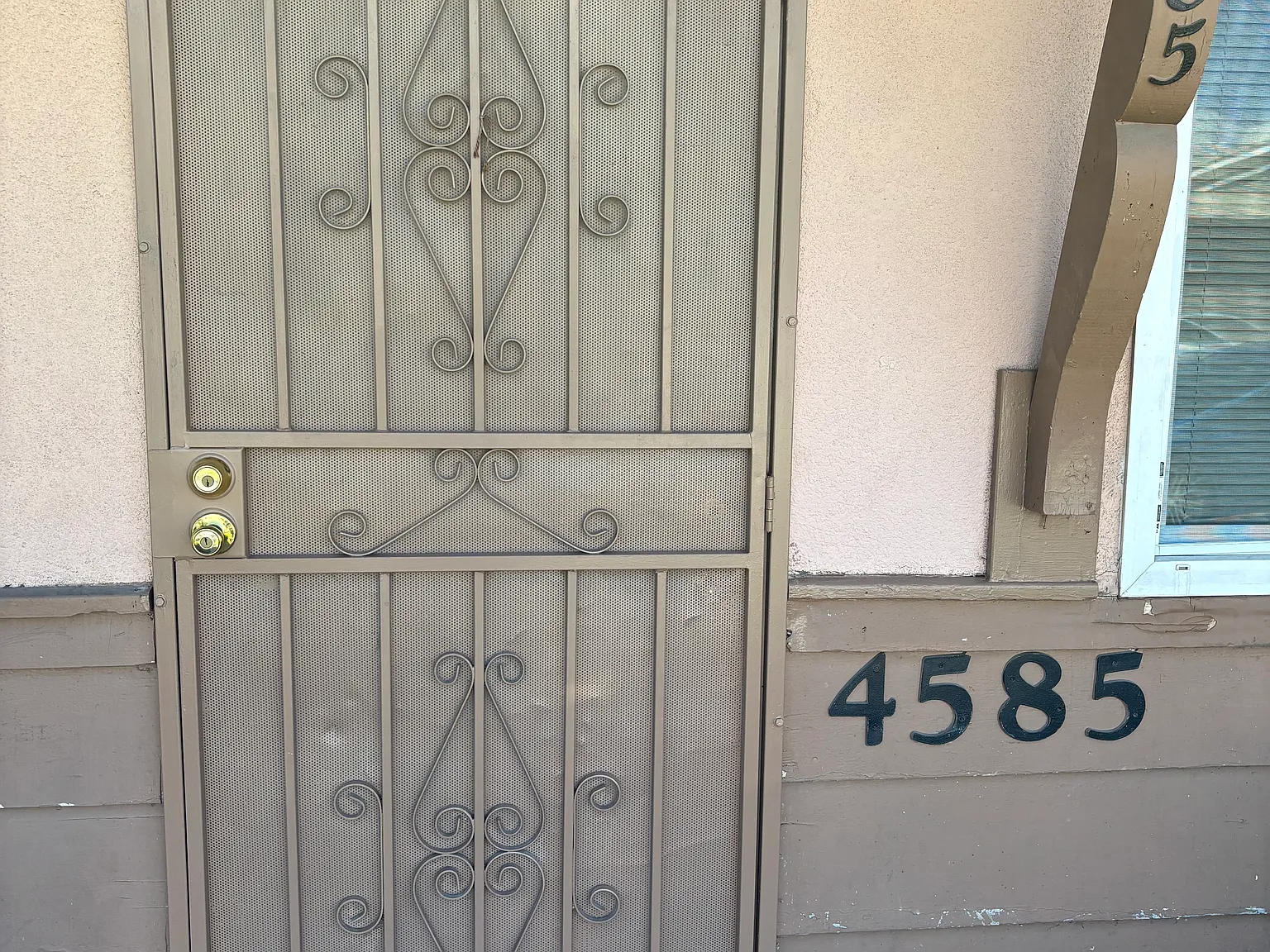 3 bed, 1000 sqft, $3,175 — Photo 1