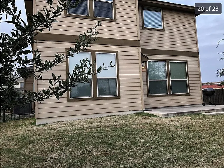 10501 Luke Ct — Photo 17