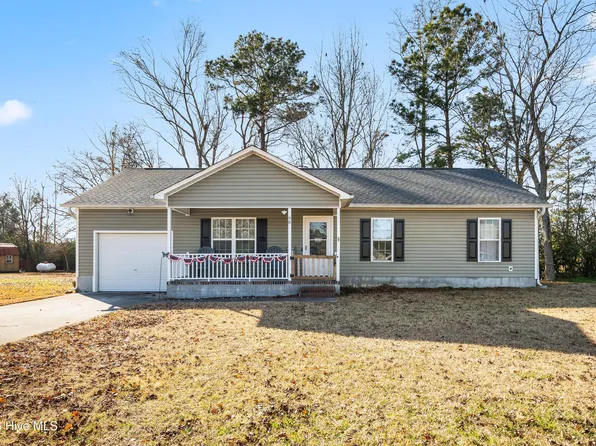 98 Meadow Farms Road, Richlands, NC 28574