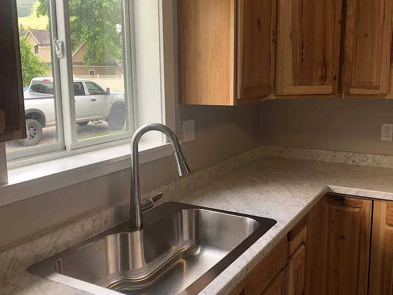 515 Hazel St — Photo 13