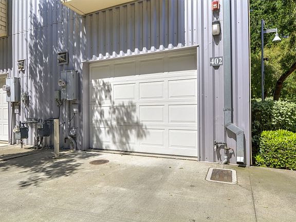 4th image of 402 Harriet Ln