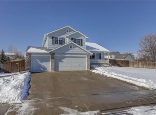 1107 Red Oak Dr, Longmont, CO 80504